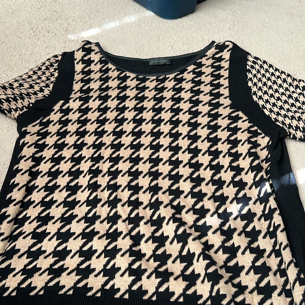 Worthington women’s top light brown and black size large